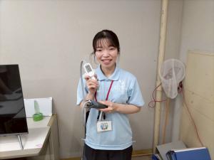 先輩職員牧之瀬さんの画像